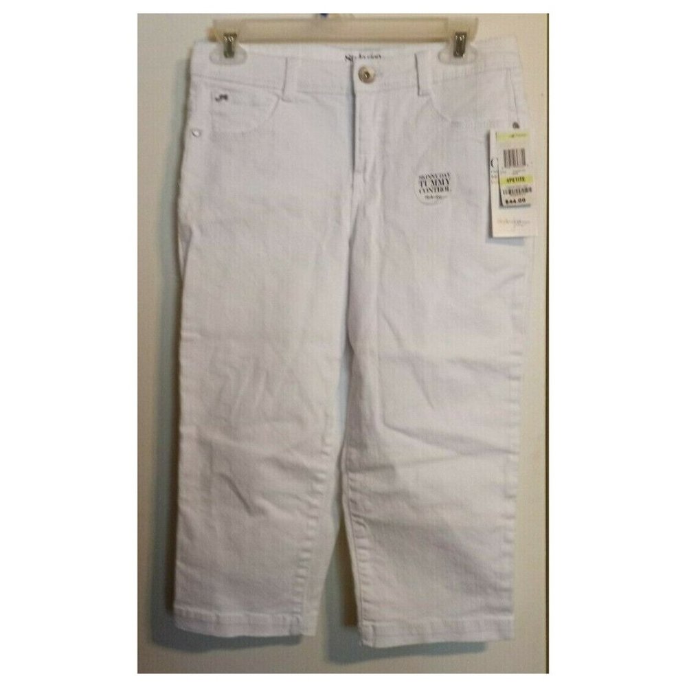 NWT Women's Style & Co Capri White Sz 4P Petite Tummy Control Mid Rise Stretch